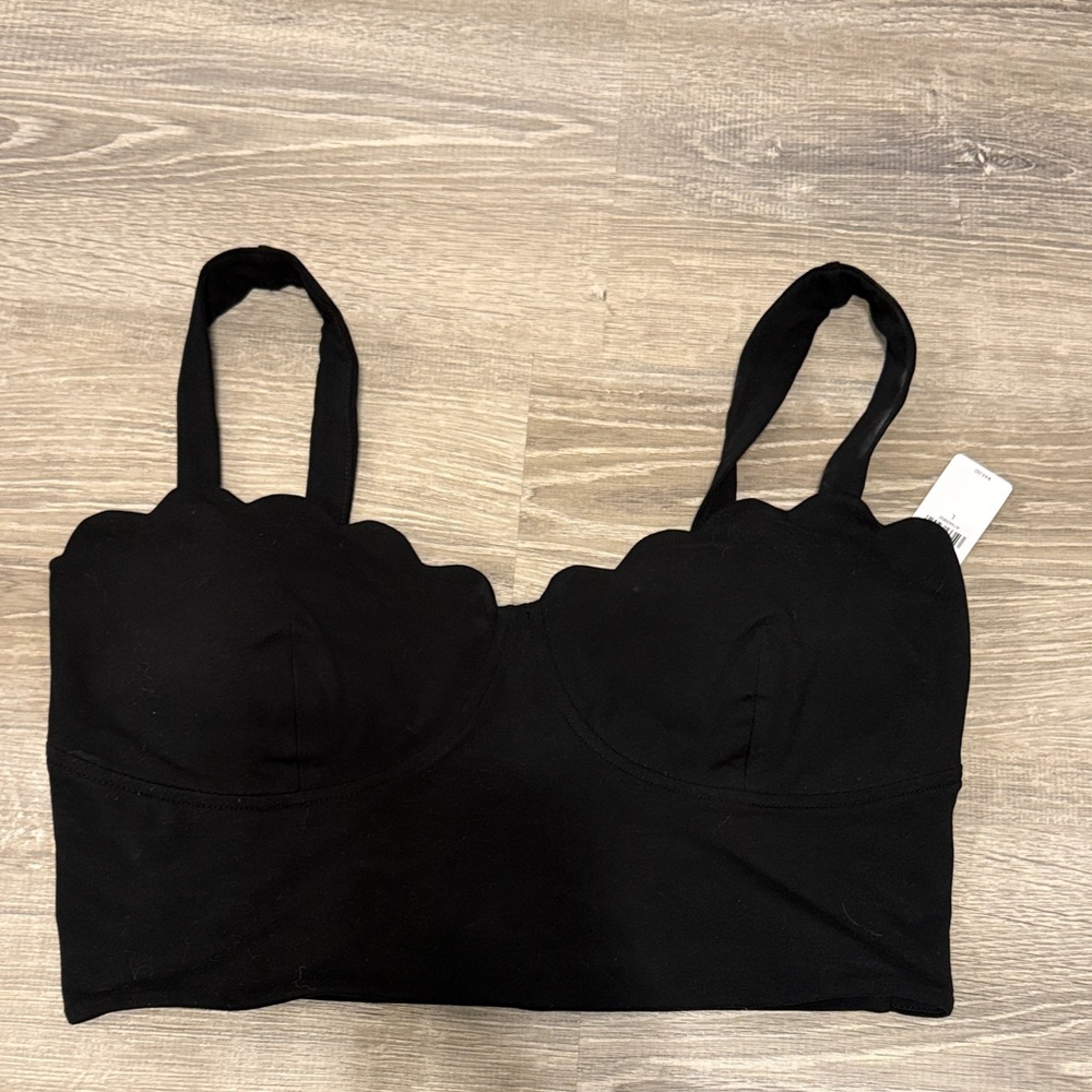 *NWT Express Black Bralette Scallop - Large